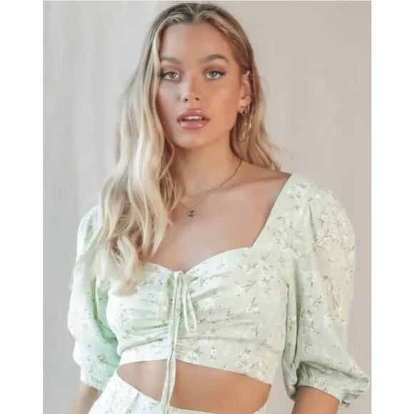 Mink Pink Johanna puff sleeve crop smocked milkmaid floral sage top Sz small - Picture 1 of 10